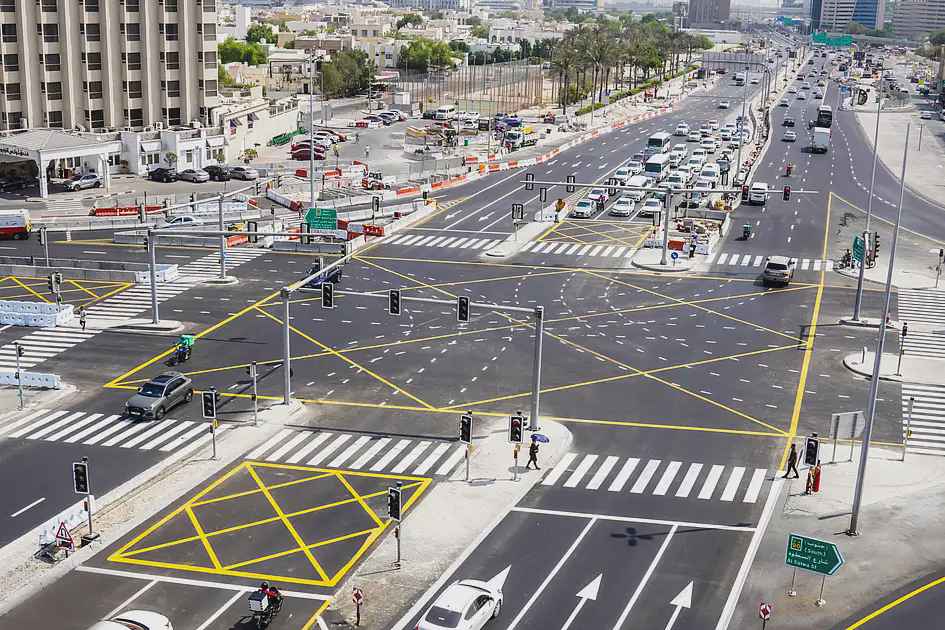 تبدیل میدان الستوا دبی به چهارراه چراغ‌دار؛ کاهش ۵۰ درصدی زمان سفر